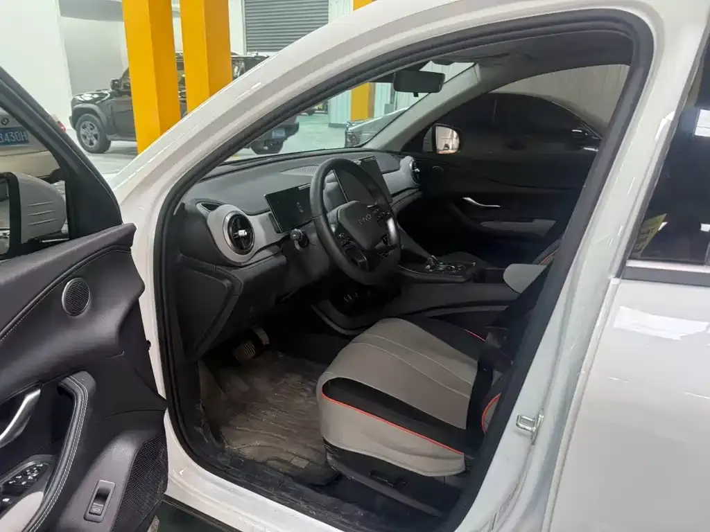 BYD Seal 05 DM-i — фото 4
