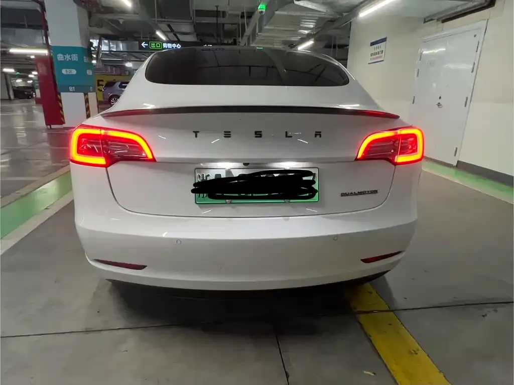 Tesla Model 3 — фото 3