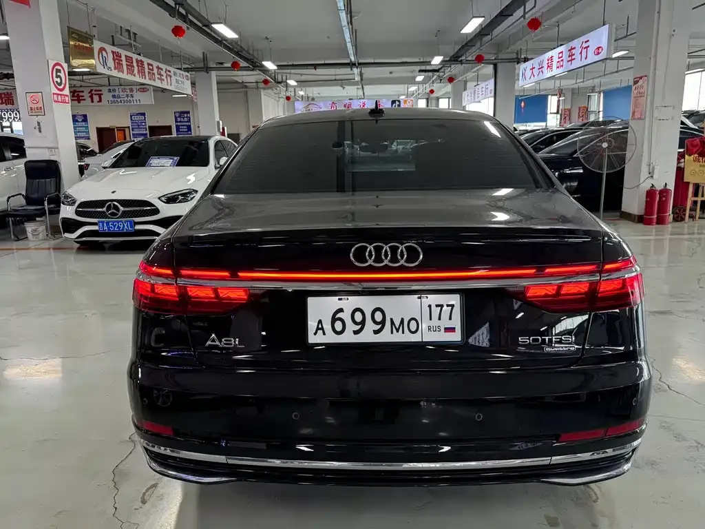 Audi A8 — фото 8