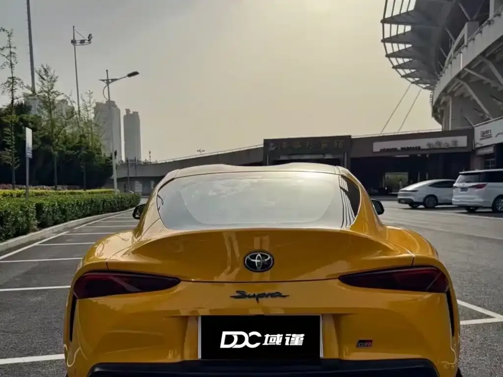 Toyota Supra — фото 2