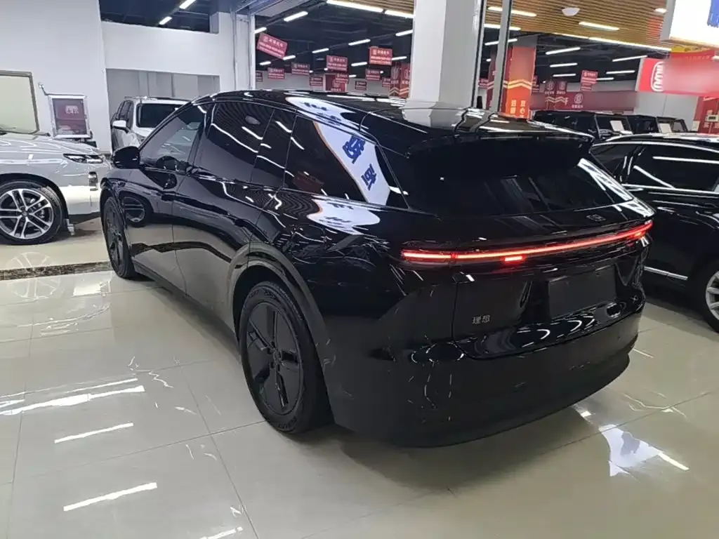 Li Auto i6 — фото 10