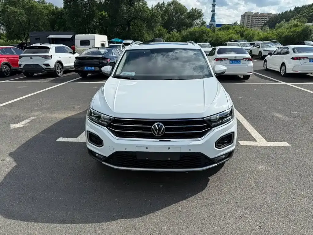 Volkswagen T-Roc — фото 4
