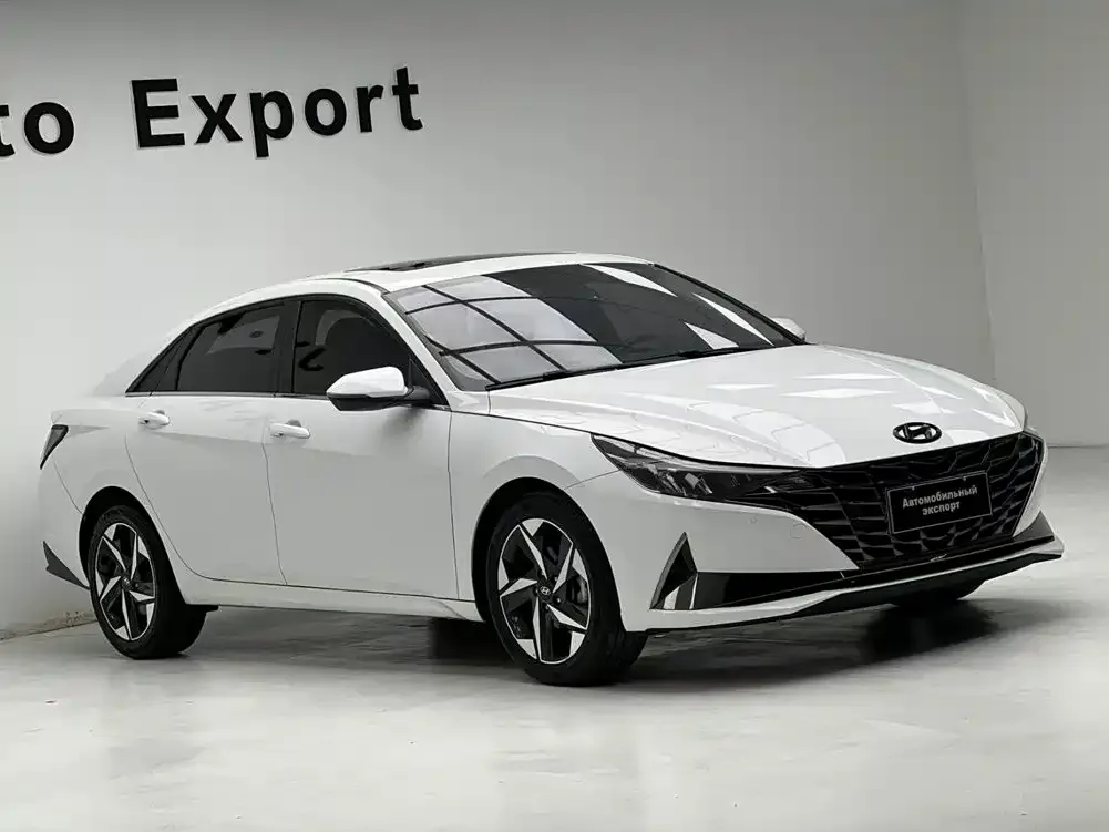 Hyundai Elantra — фото 3