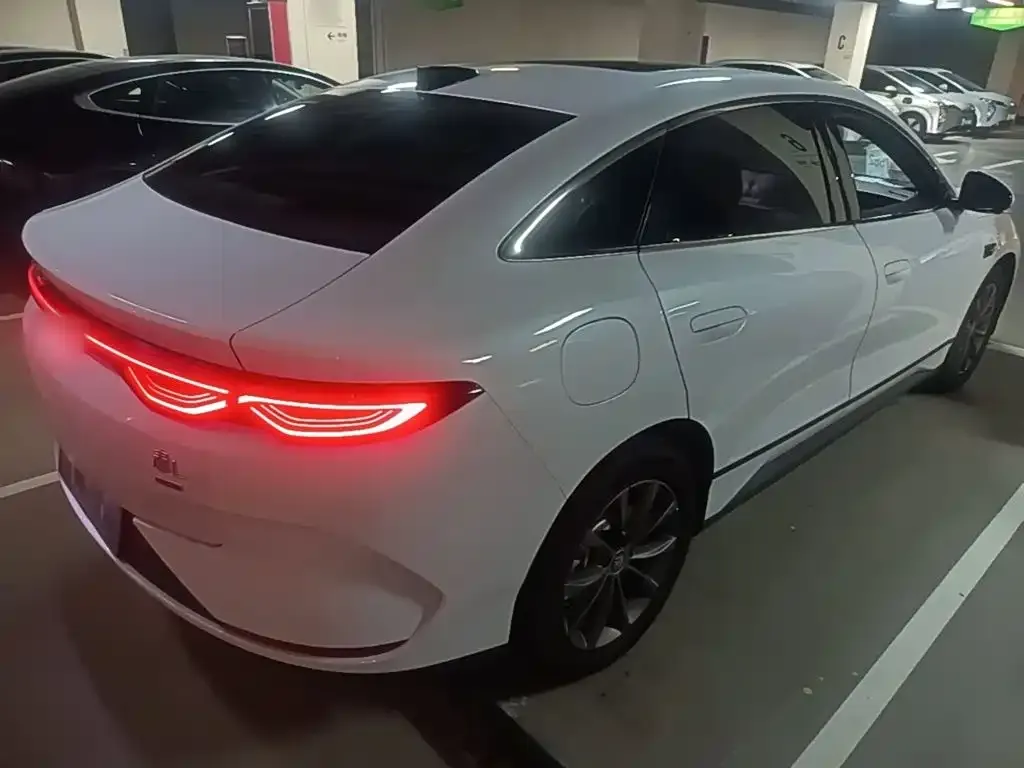BYD Qin L — фото 10