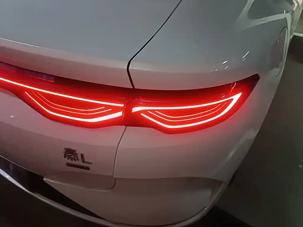 BYD Qin L — фото 7
