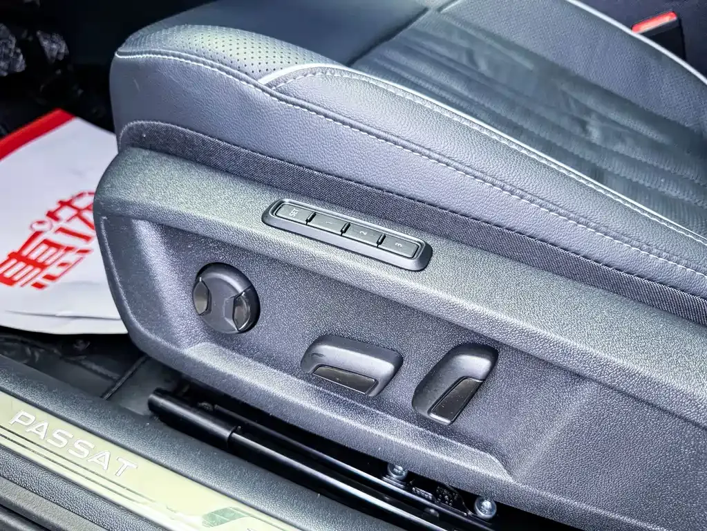 Volkswagen Passat — фото 10