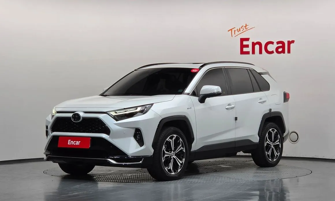 Toyota RAV4 — фото 1