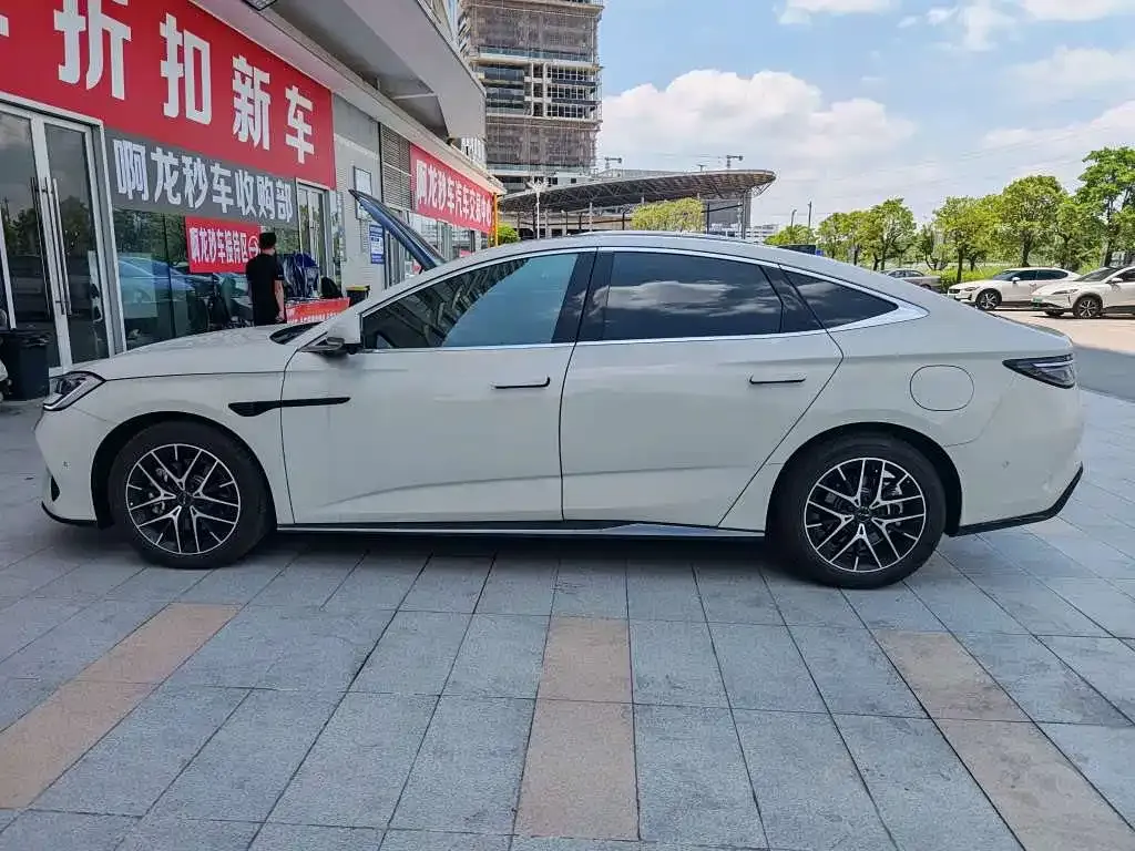 BYD Seal 07 DM-i — фото 3