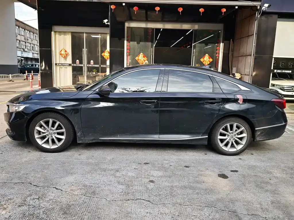 Honda Accord — фото 4