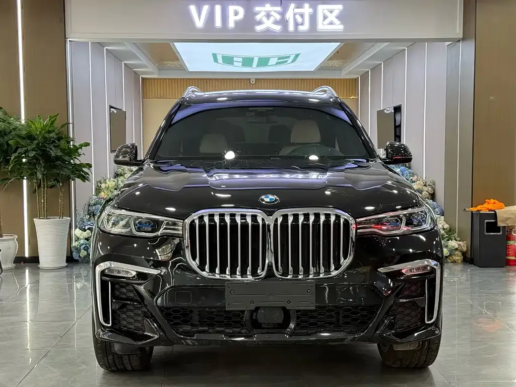 BMW X7 — фото 2