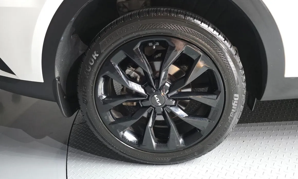 Kia Sorento — фото 8