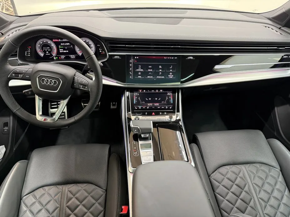 Audi Q7 — фото 5