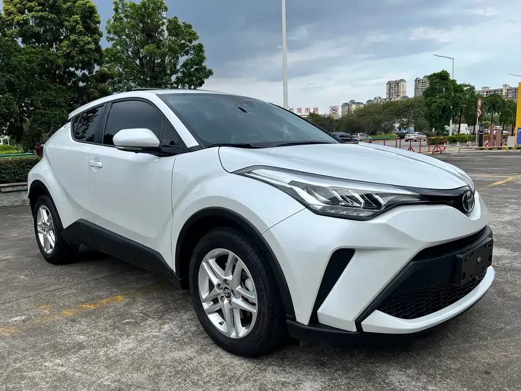 Toyota C-HR — фото 4