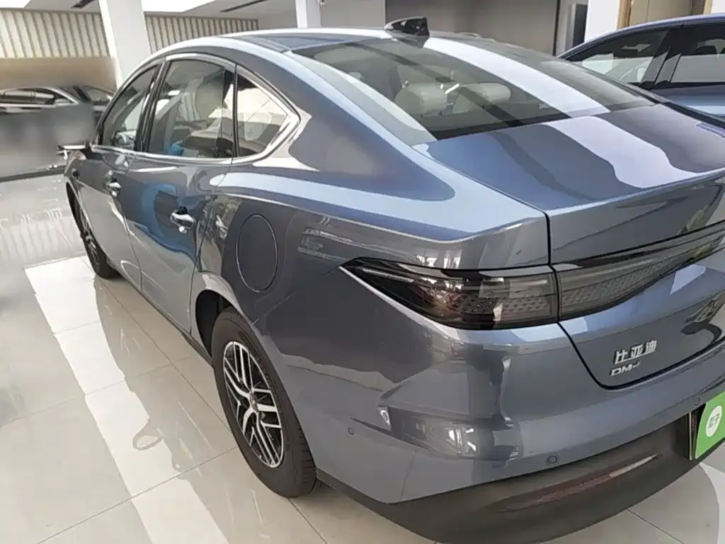 BYD Seal 05 DM-i — фото 8