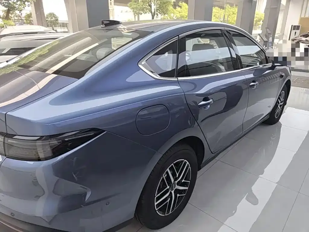 BYD Seal 05 DM-i — фото 6