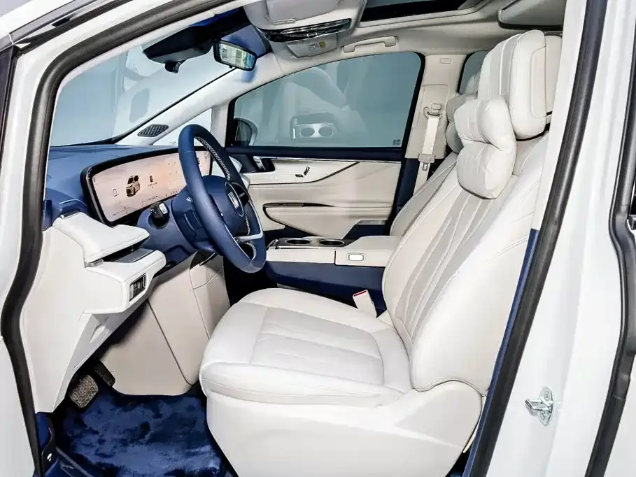 Buick GL8 Hybrid — фото 6