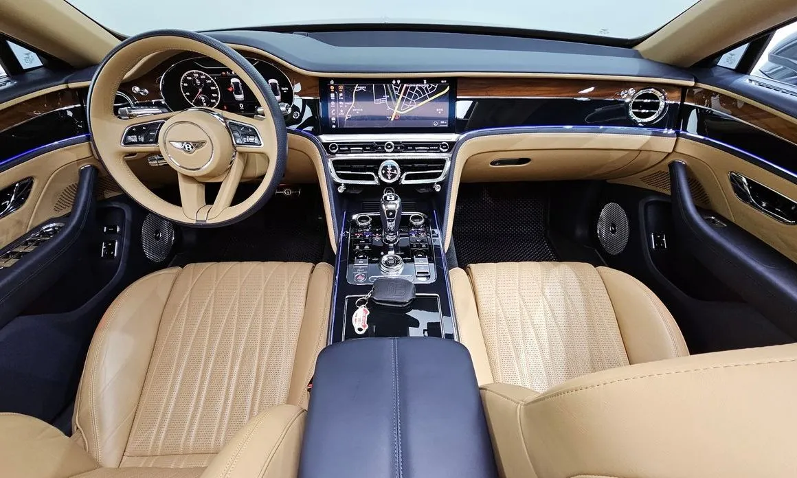 Bentley Flying Spur — фото 8