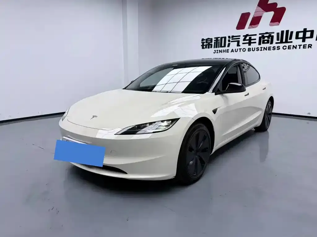 Tesla Model 3 — фото 1