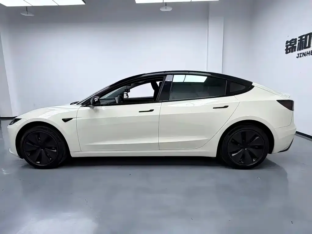 Tesla Model 3 — фото 2