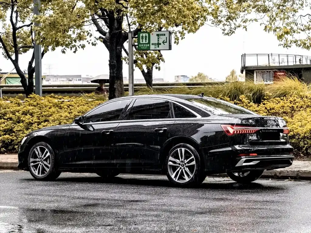 Audi A6L — фото 10