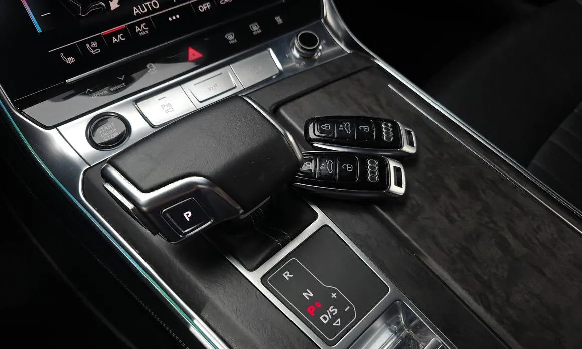 Audi A6 — фото 8