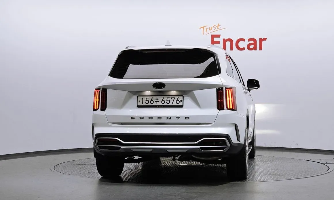 Kia Sorento — фото 7