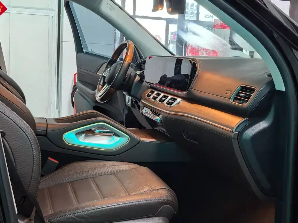 Mercedes-Benz GLS — фото 10