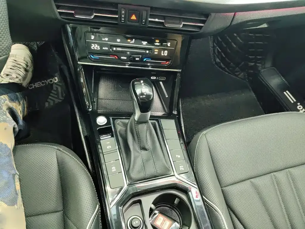 Volkswagen Passat — фото 7