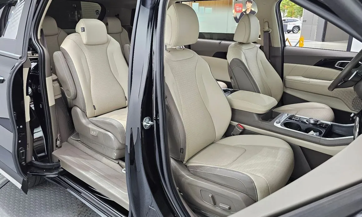 Kia Carnival — фото 10