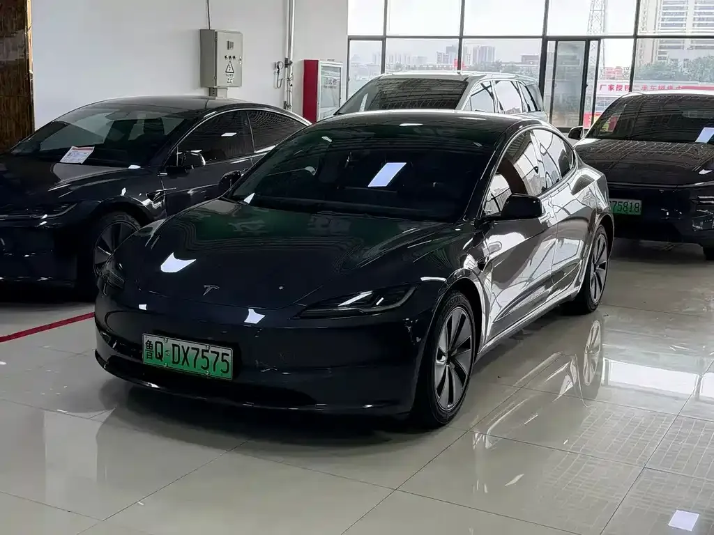 Tesla Model 3 — фото 6