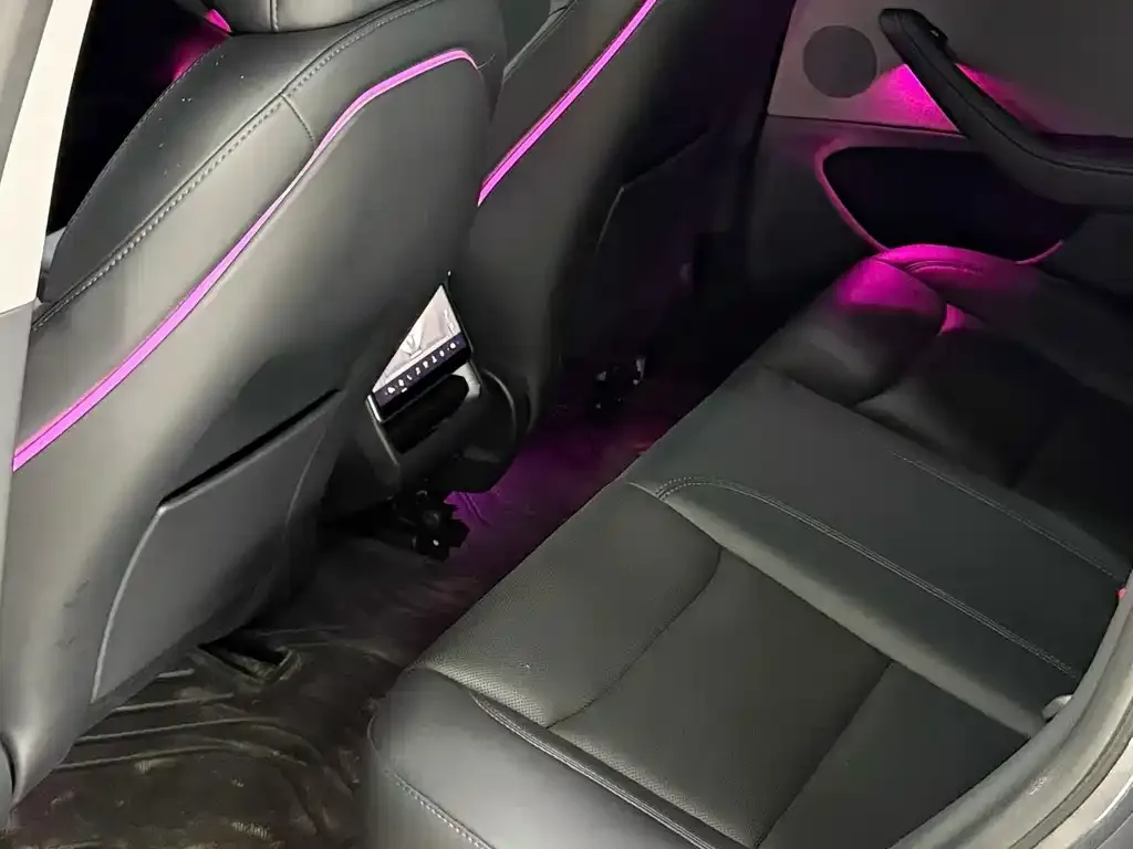 Tesla Model 3 — фото 4
