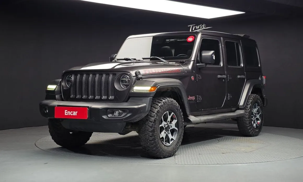 Jeep Wrangler — фото 1