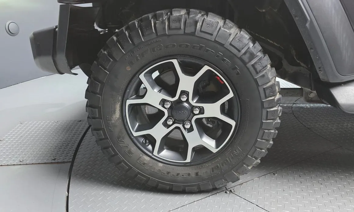 Jeep Wrangler — фото 2