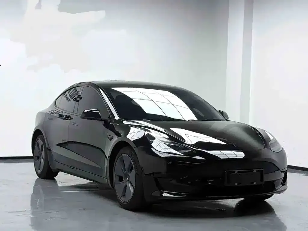 Tesla Model 3 — фото 3