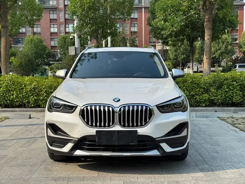 BMW X1 — фото 9