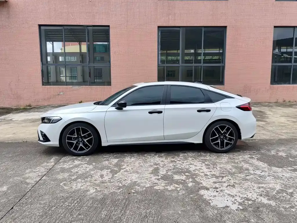 Honda Civic — фото 10