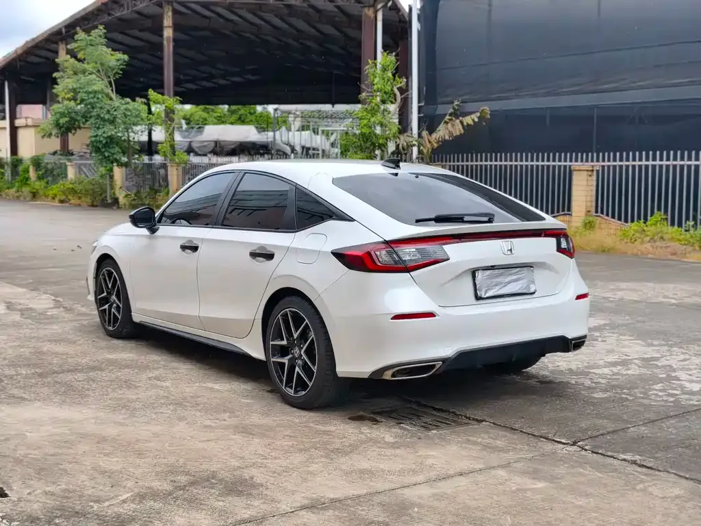 Honda Civic — фото 8