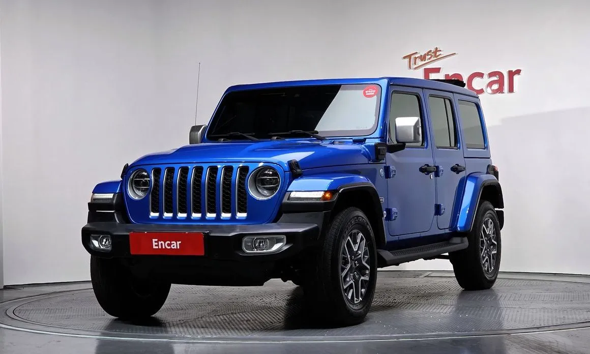 Jeep Wrangler — фото 1