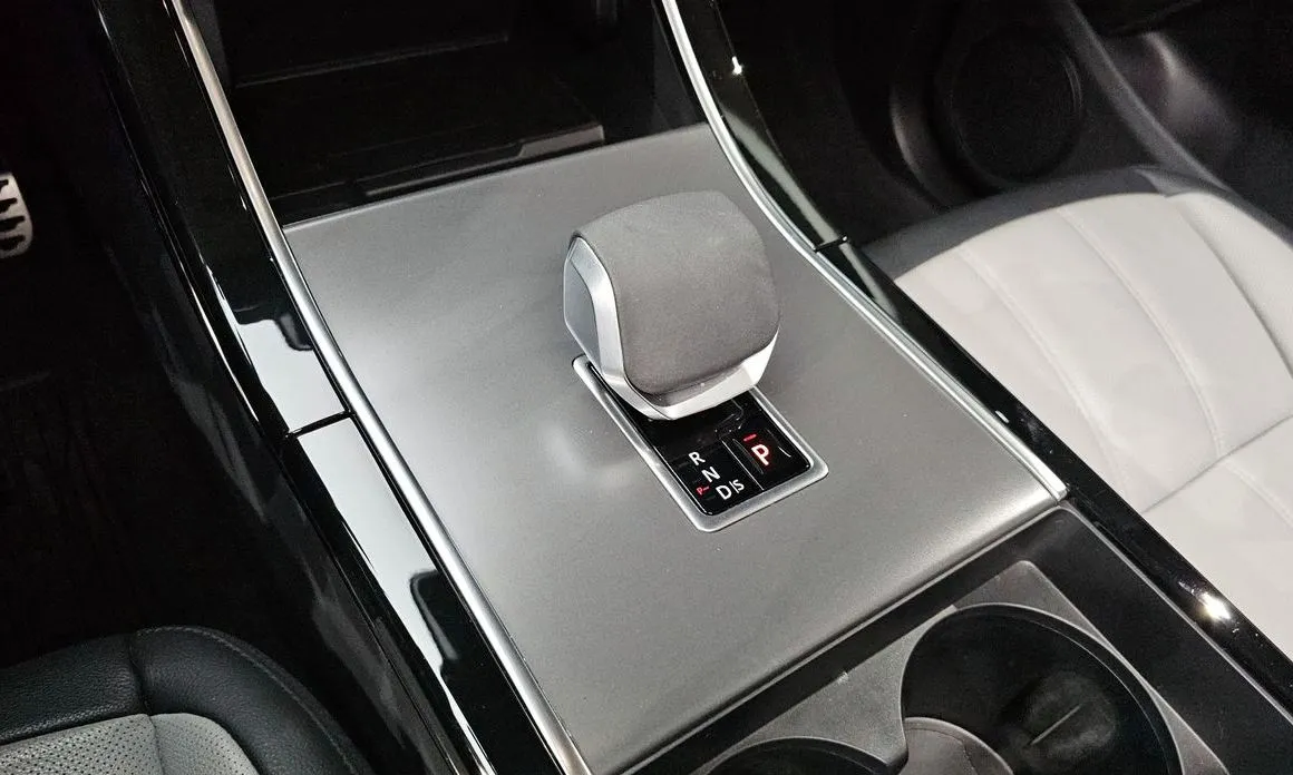 Land Rover Range Rover Evoque — фото 10