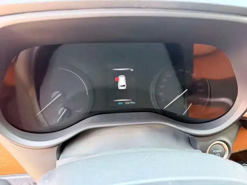 Toyota Sienna — фото 2