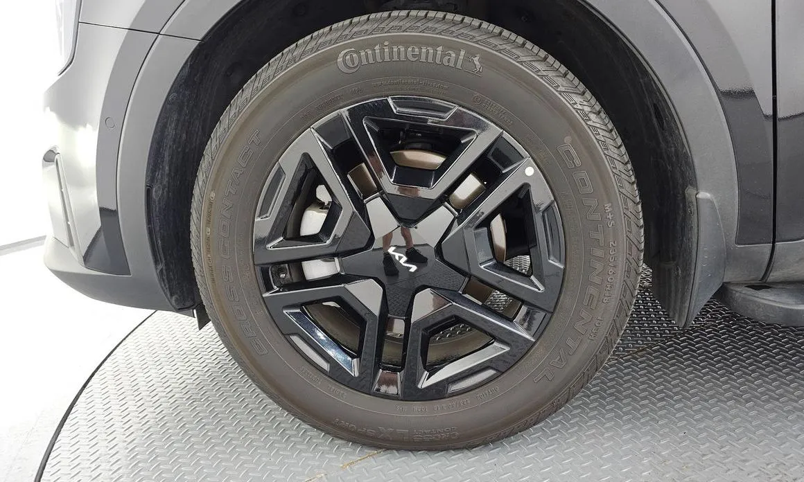 Kia Sorento — фото 10