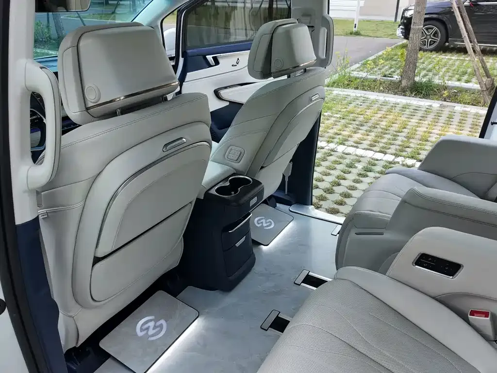 Buick GL8 Hybrid — фото 8