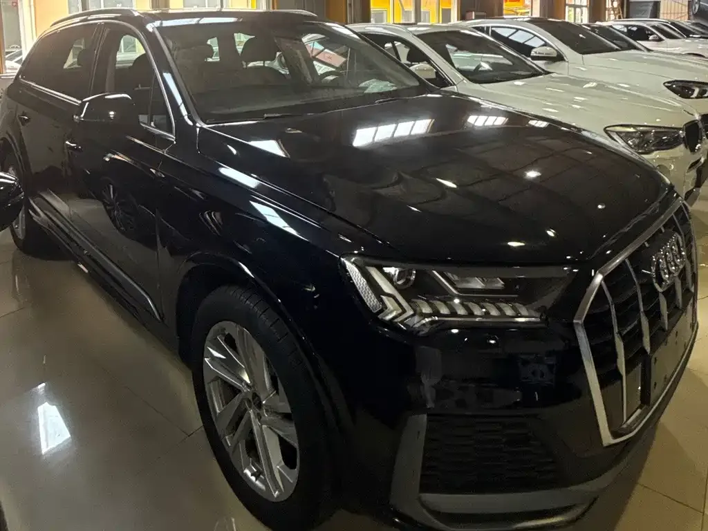 Audi Q7 — фото 10