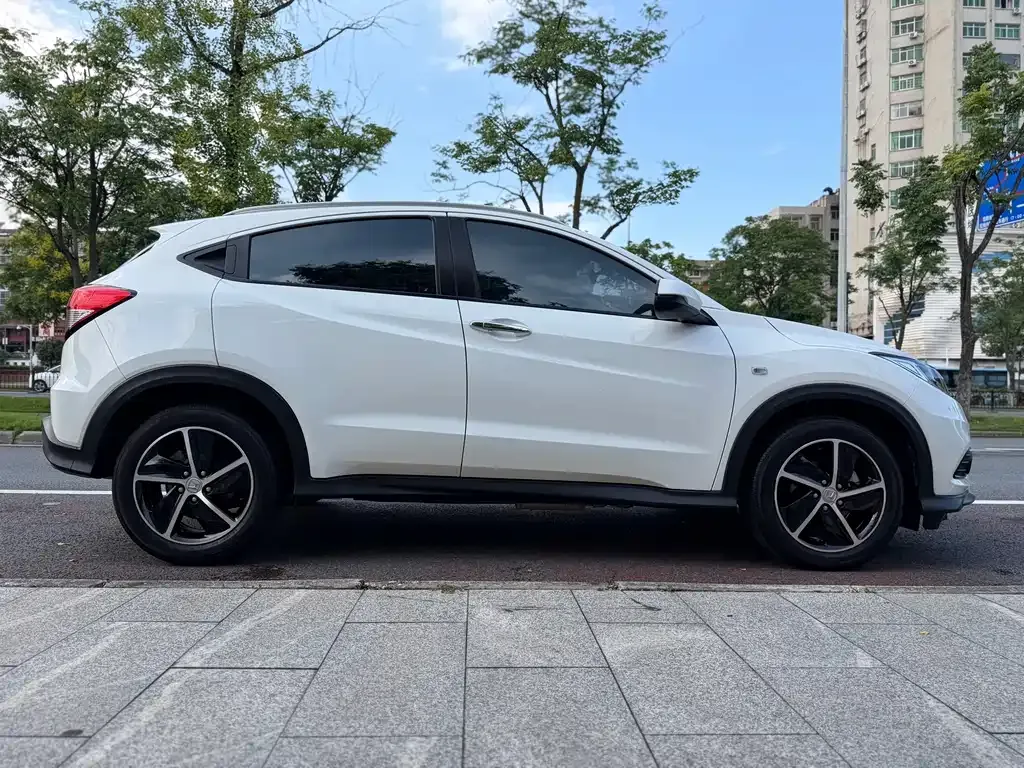 Honda Vezel — фото 10