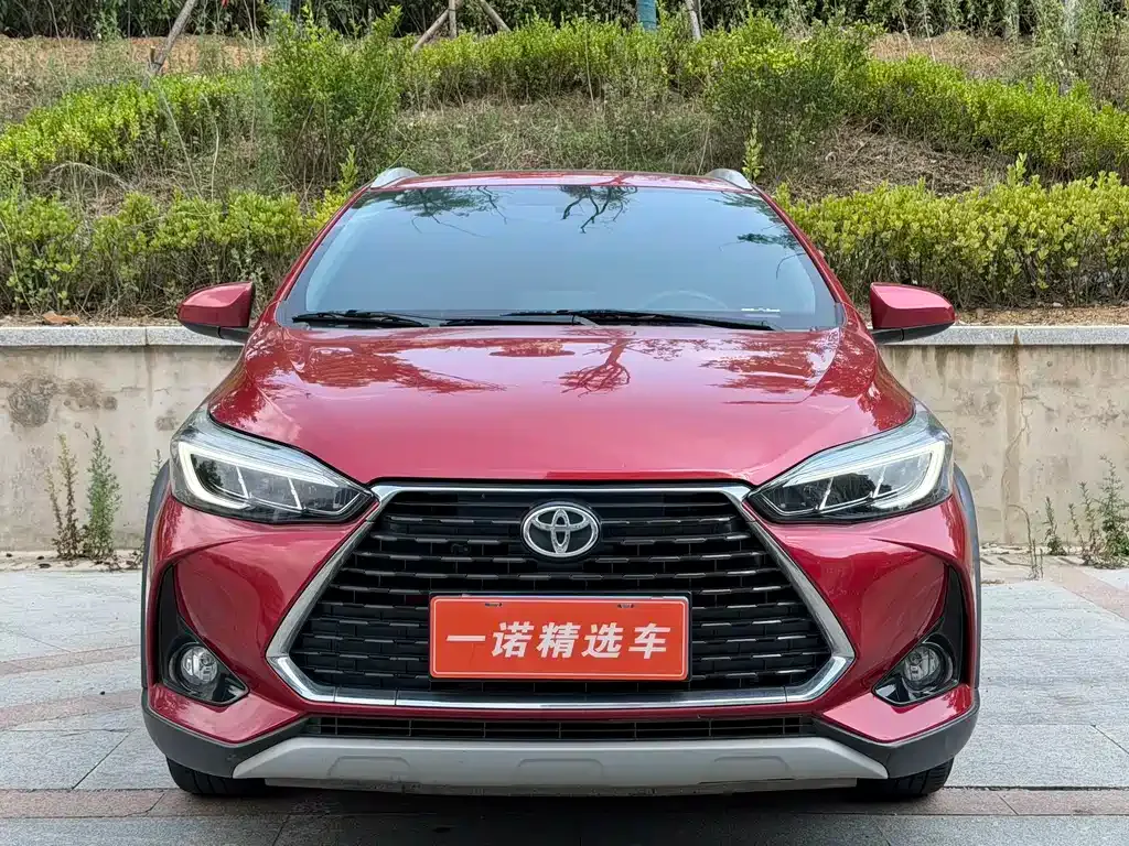 Toyota Yaris L — фото 10