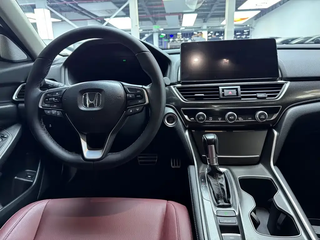 Honda Accord — фото 3