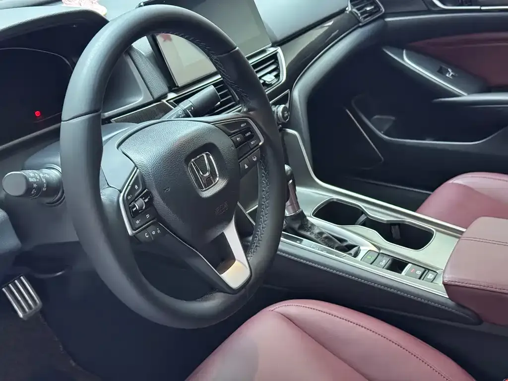 Honda Accord — фото 6