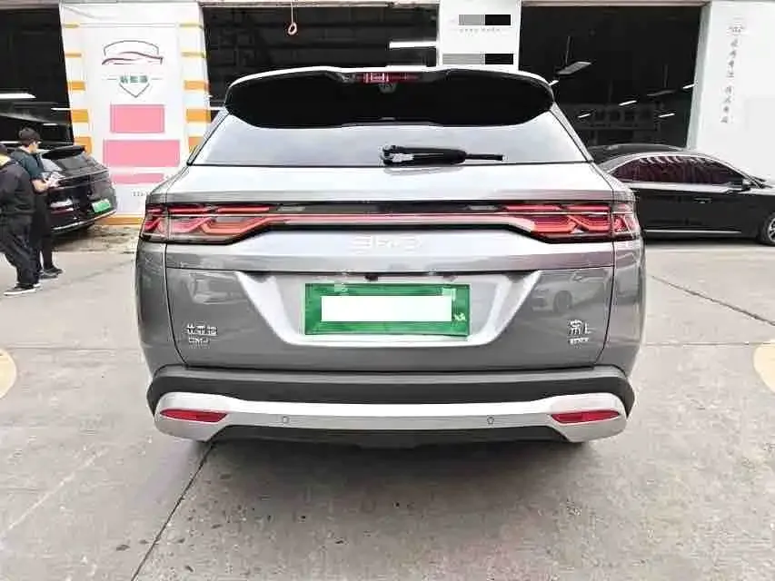 BYD L DM-i — фото 9