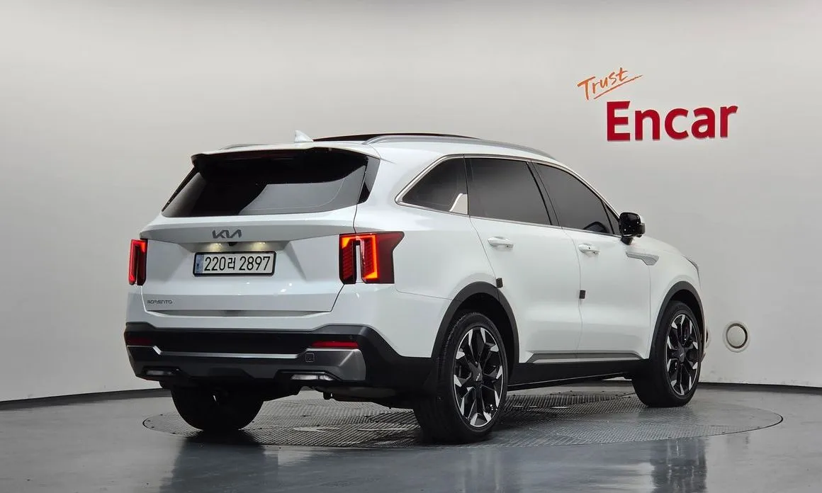 Kia Sorento — фото 6
