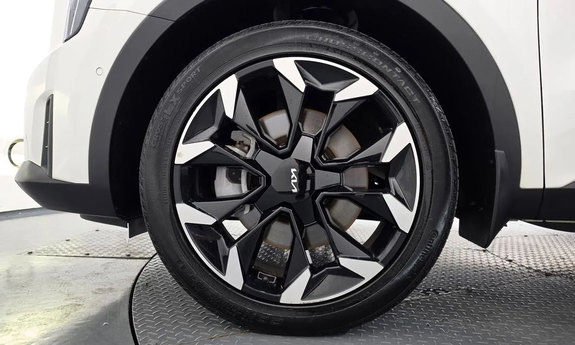 Kia Sorento — фото 5